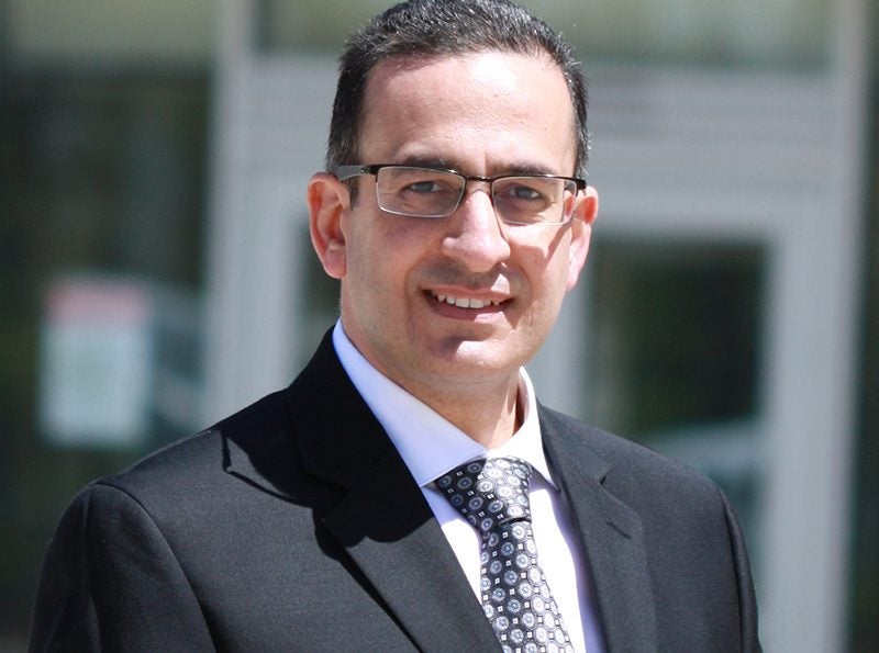 Dr. Omar Aldoori Joins Bach Clinic
