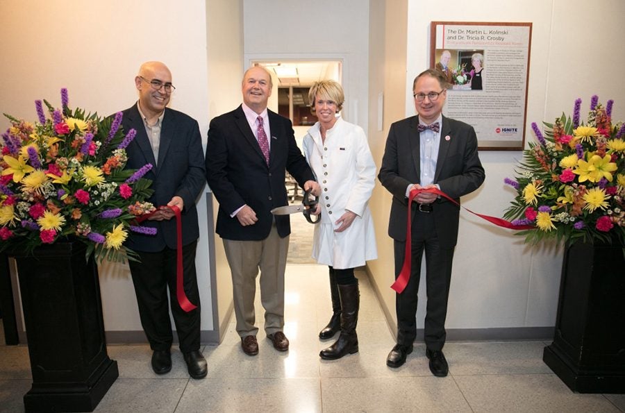 Two University of Illinois at Chicago College of Dentistry Alumni Join Together for Special IGNITE Campaign Gift to Create New Postgraduate Periodontics Resident Room
