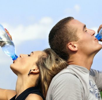 4 Ways Drinking Water Improves Your Smile
                  