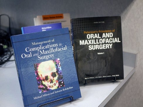 Books on oral and maxillofacial surgery